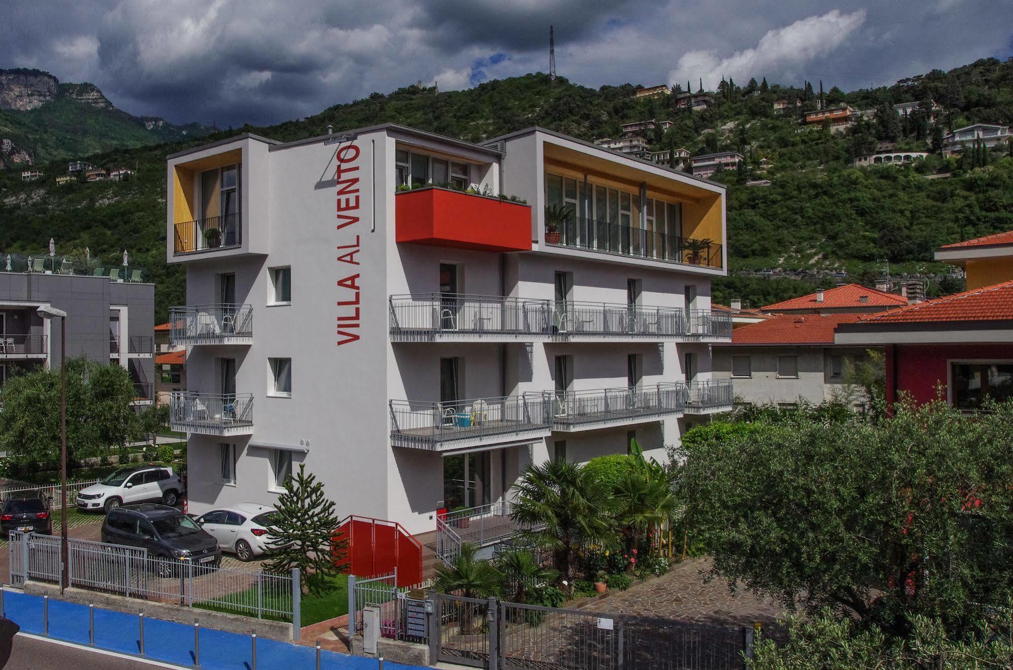 Hotel Villa Al Vento Torbole Sul Garda Kültér fotó