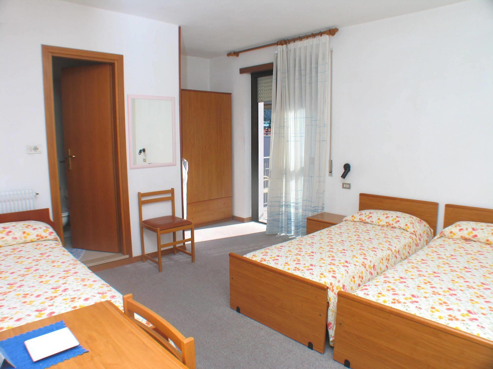 Hotel Villa Al Vento Torbole Sul Garda Kültér fotó