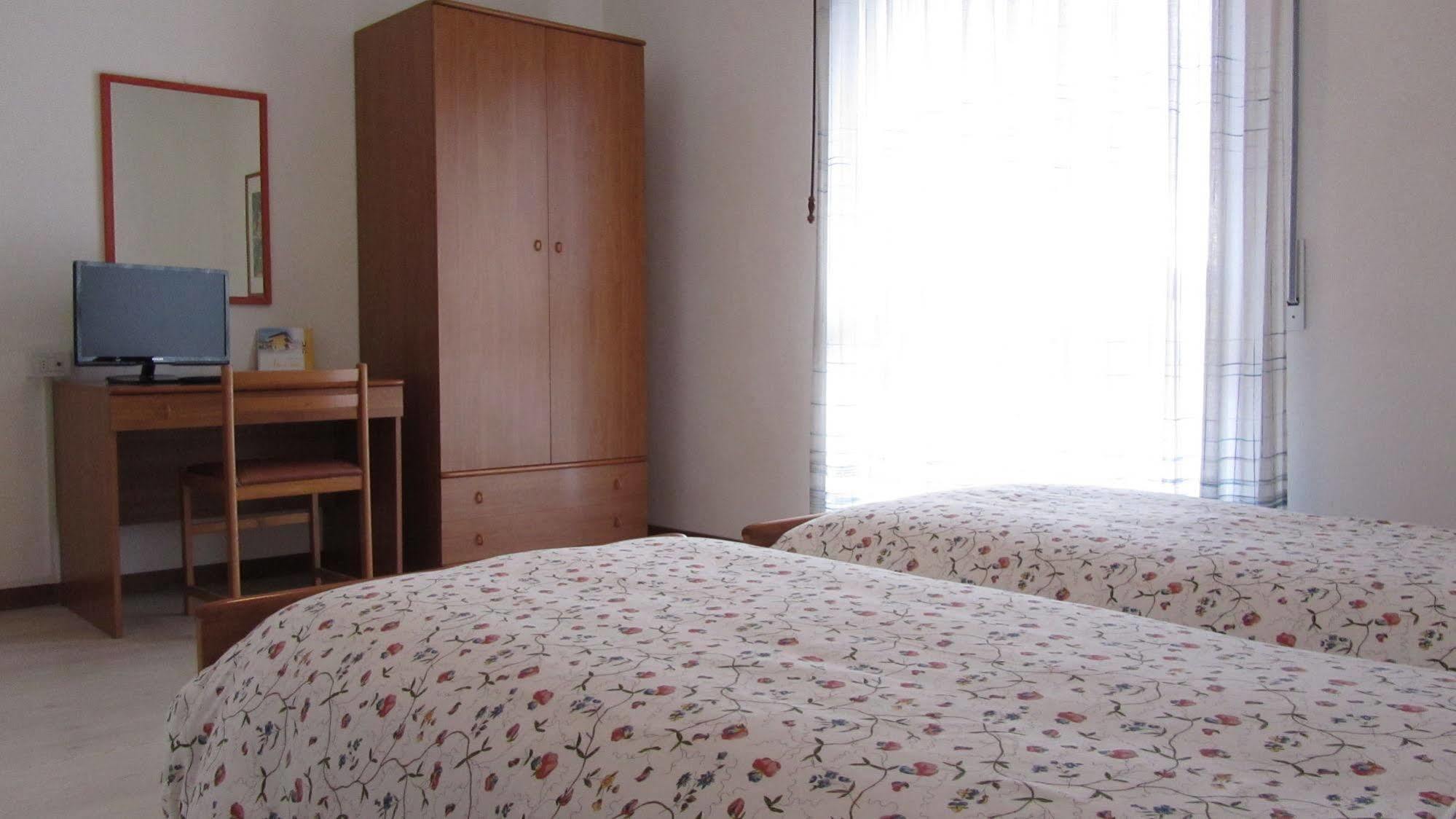 Hotel Villa Al Vento Torbole Sul Garda Kültér fotó