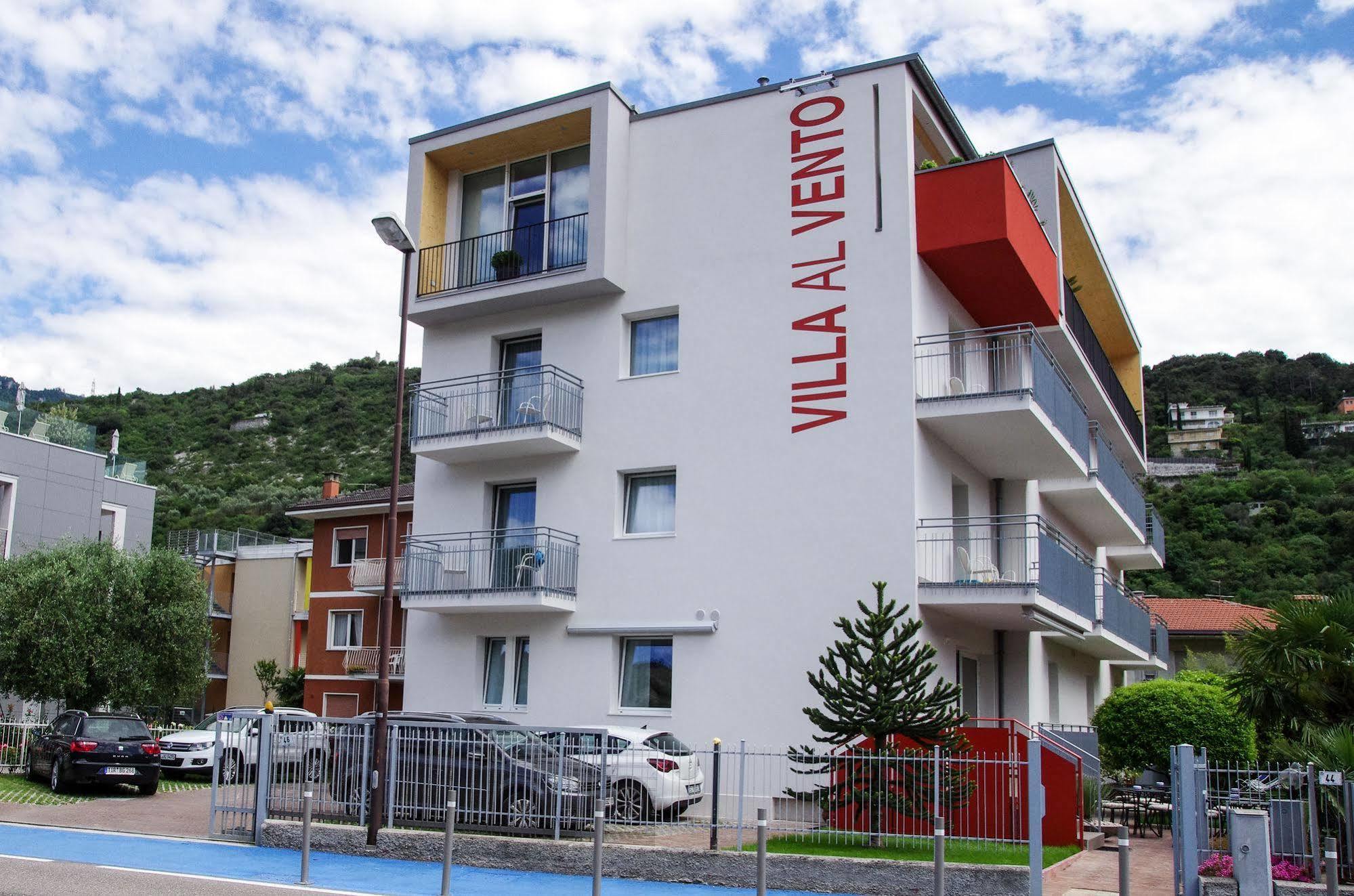 Hotel Villa Al Vento Torbole Sul Garda Kültér fotó