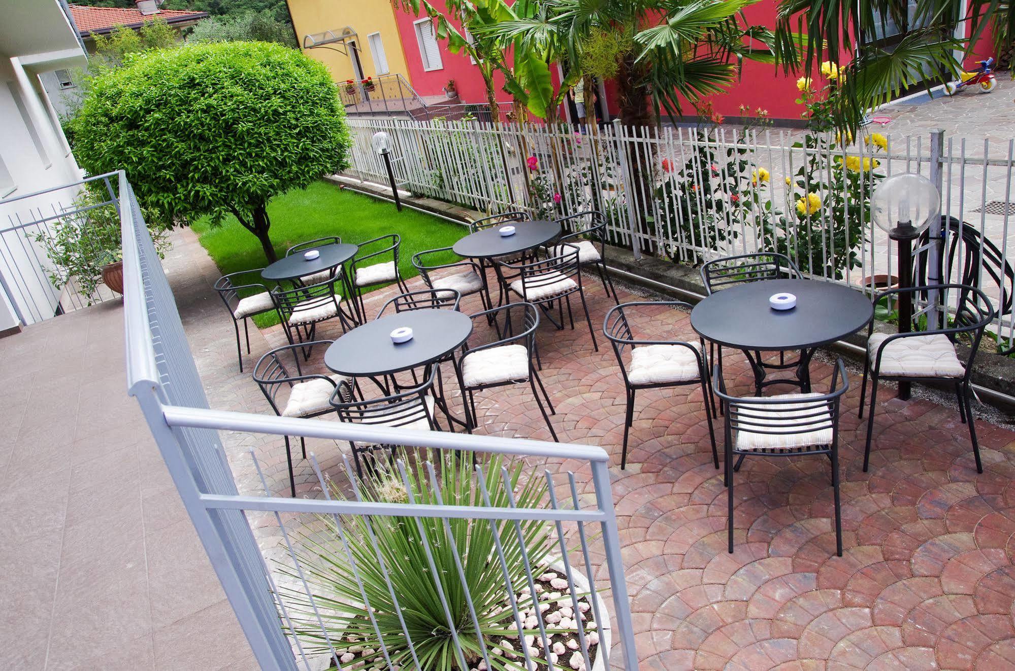 Hotel Villa Al Vento Torbole Sul Garda Kültér fotó