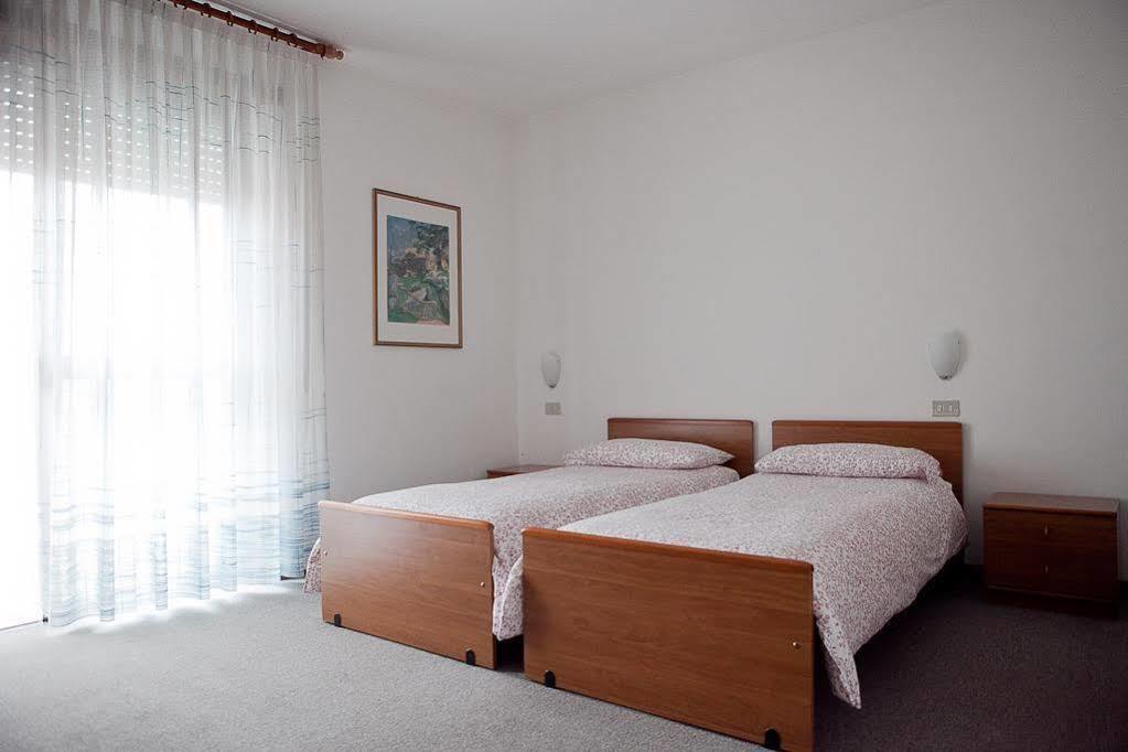 Hotel Villa Al Vento Torbole Sul Garda Kültér fotó