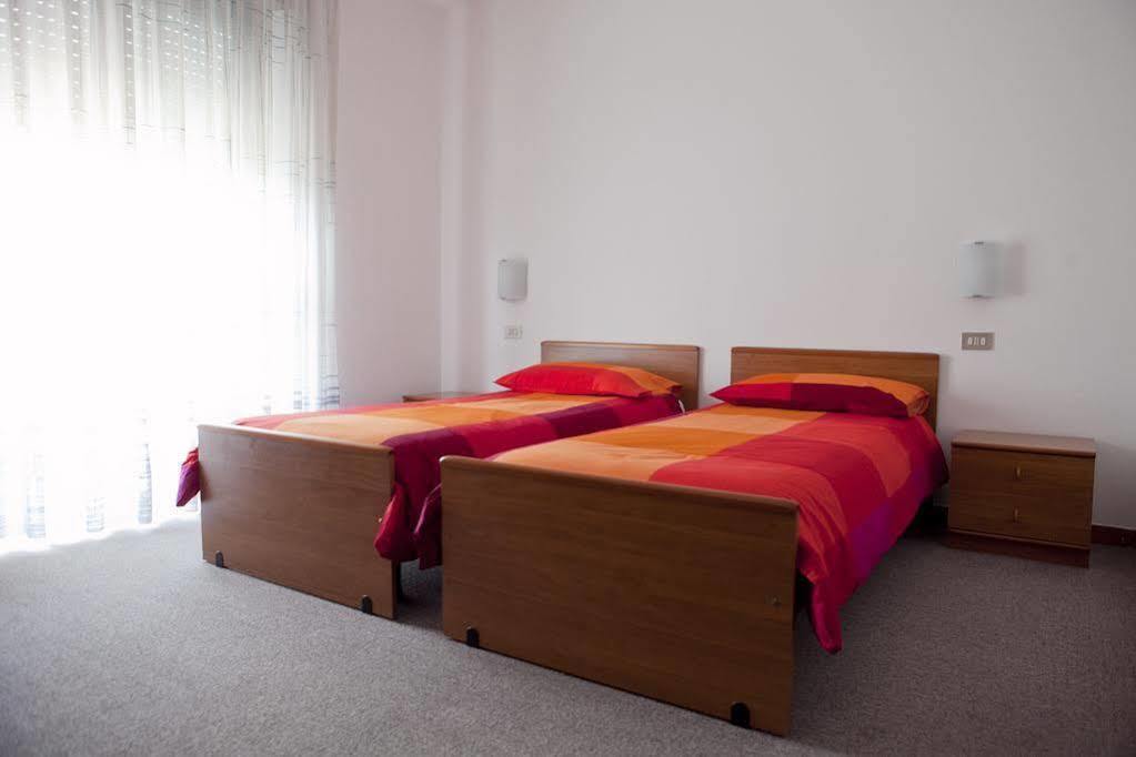 Hotel Villa Al Vento Torbole Sul Garda Kültér fotó