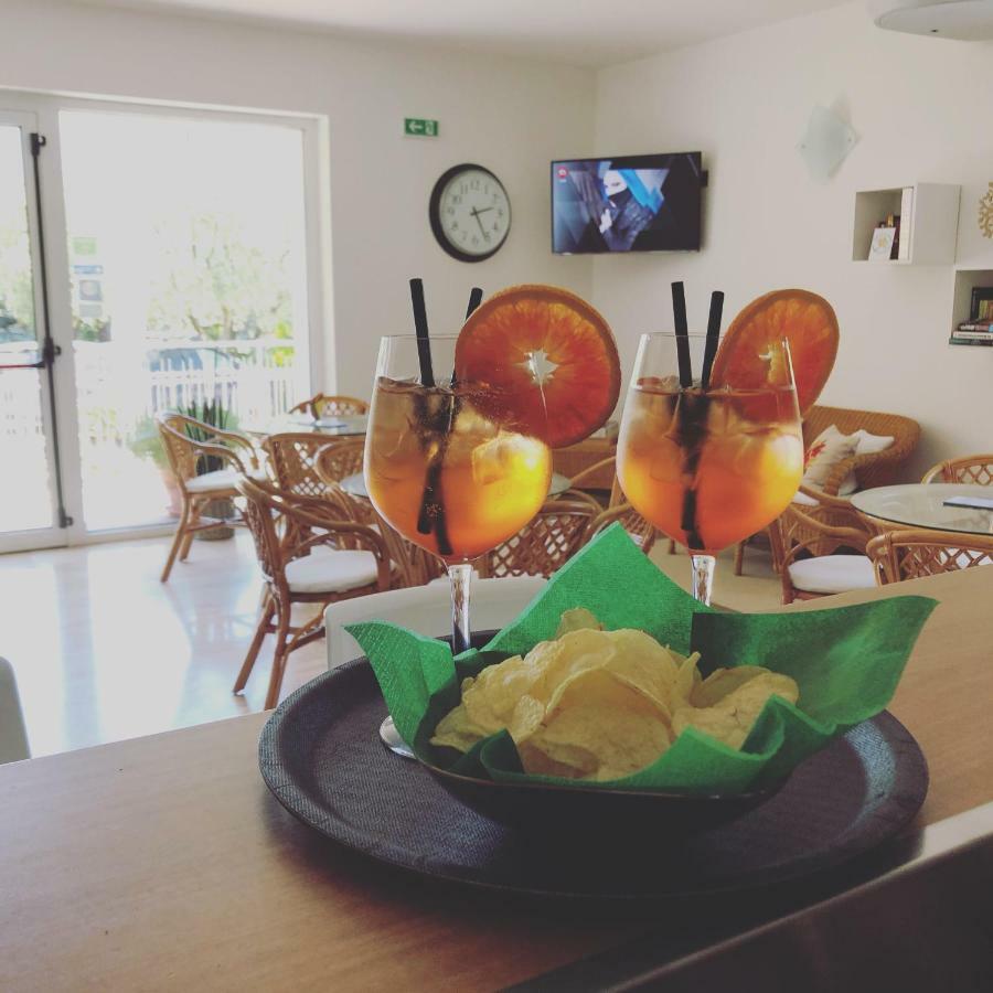 Hotel Villa Al Vento Torbole Sul Garda Kültér fotó